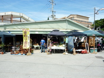 名護手作り市無事終了です。本日お休み、明日は通常営業です。