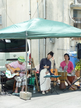 へい!タクシー!夜道で驚かせないでください!明日は営業!