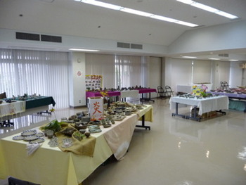 やちむんの発表会!以外にも沢山の作品あります。見に来て下さ