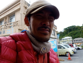 もとぶじょし もとぶ手作り市の様子です