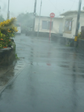 台風の日の休日 気付いたら名護まで進んでいました!