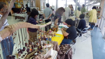 こつこつの成果!おとぎの国の手作り雑貨市&ドール展!新聞