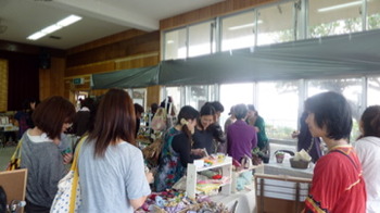 おにんぎょうのようにかわいいと おとぎの国の手作り雑貨市