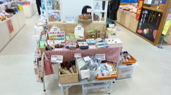 糸満ゆらり市は出店者という同じ目的の糸を感じました!