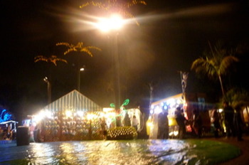 クリスマスっていいですね。別れの雨が降っている楽園通信