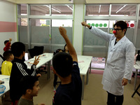 学研あくてぃぶ教室で、科学実験 2012/03/13 13:03:39