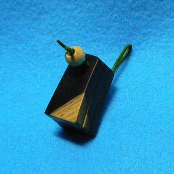 ご依頼の島草履のピアス出来上がりました
