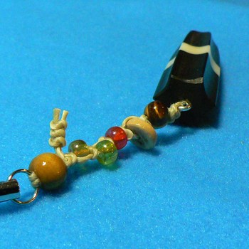 ご依頼の島草履のピアス出来上がりました