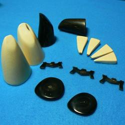オーダーメイド三線の付属品（象牙のバチ等）　ほぼ完成