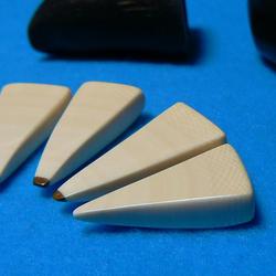 オーダーメイド三線の付属品（象牙のバチ等）　ほぼ完成