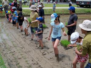 名護城（ナングスク）せせらぎ公園ライブ＆田植え