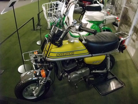 スズキ歴史館、70年代以降のバイクの名車達