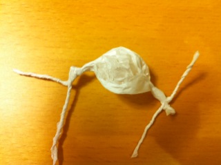 知っ得度高し、紙ナプキンでバレリーナを作る方法（笑）　