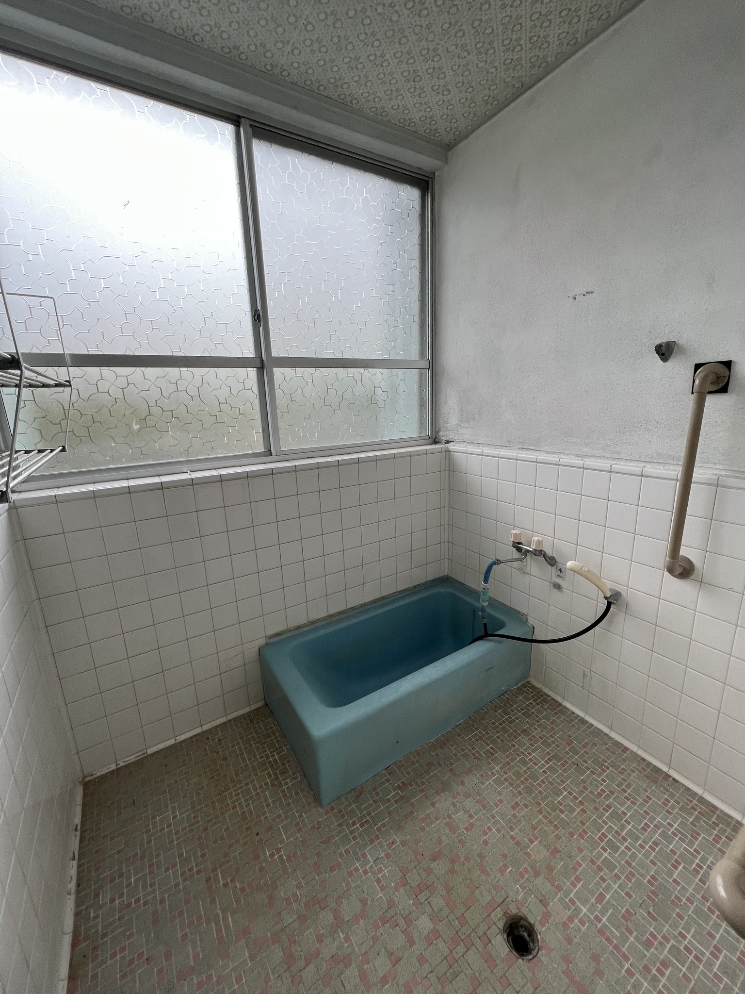 【CSハウジング】名護市屋部　Ｋ様邸　水廻り・玄関ドア修繕工事（完了）