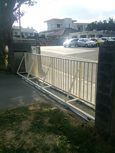 市立大浜小学校門扉修繕