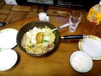 朝からすき焼きだ。 2009/11/03 23:24:41