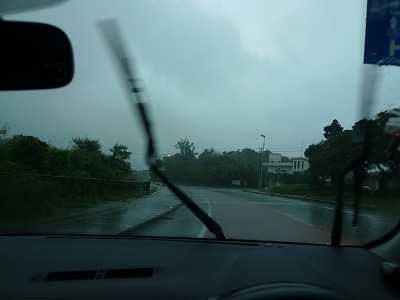 台風朝のドライブ。