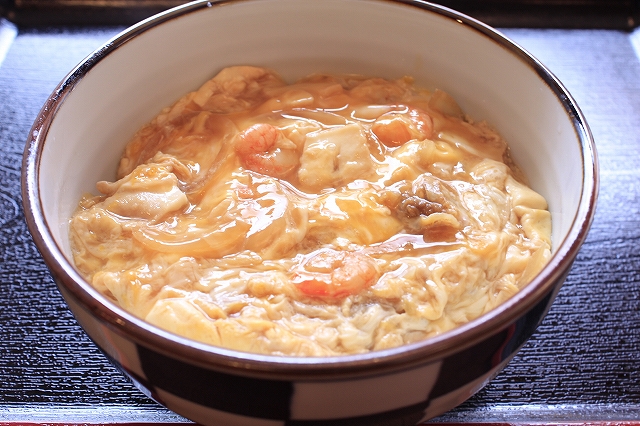 新メニュー「海鮮たまご丼」