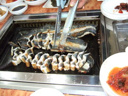 韓国でたべました。　ウナギの炭火焼き　장어 숯불구이