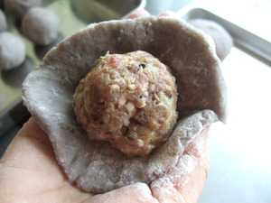 肉団子入りターム（田芋）饅頭　おこわ蒸し