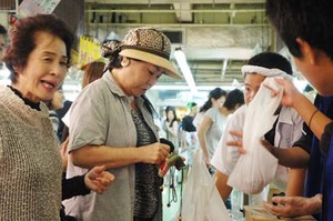 仲井間中の生徒ががんばってます！