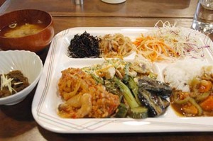 柏屋×ランチ・古着・雑貨
