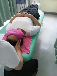 ほうれい線にも美容鍼です。