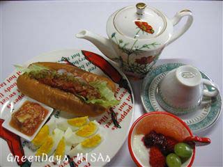 石川家の朝ごはん（ホット・ドック）
