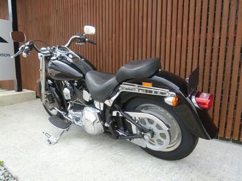 中古車 02年 Flstf ファットボーイ ハーレーダビッドソン沖縄 スタッフブログ