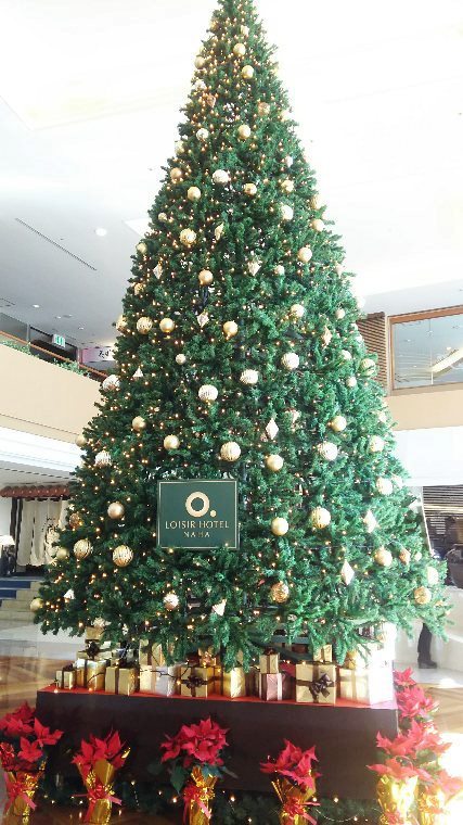 人財パワー株式会社 職員の日常ブログ ロワジールホテルのクリスマスツリー 沖縄 仕事