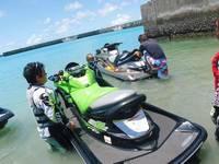 ３００ＬＸの進水式