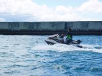 ３００ＬＸの進水式