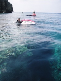 海と空とジェットスキー