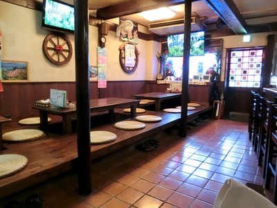 カラオケ居酒屋・美ら島（那覇市安里）