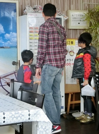人気の食堂・だるま屋・我謝店（西原町我謝）