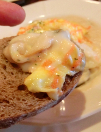 Deckers Cafe のランチタイム（那覇市おもろまち）