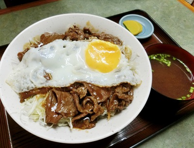 お食事処 三笠 久米店 （那覇市久米・西消防署通り）