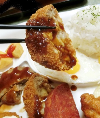 お食事処 三笠 久米店 （那覇市久米・西消防署通り）