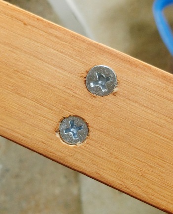 台風でこわれたラティスをルーバーに交換（腹ごなしのＤＩＹ）