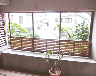 台風でこわれたラティスをルーバーに交換（腹ごなしのＤＩＹ）