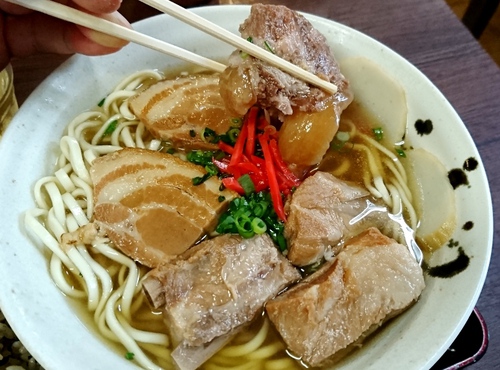 沖縄そば専門店・そば処 天妃そば