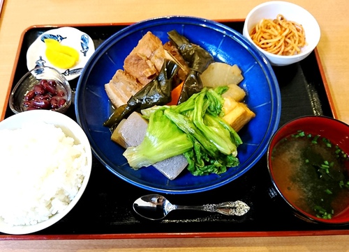 大衆食堂 下町小（那覇市壺屋・太平通り）