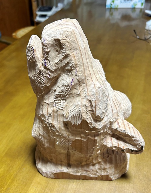 歯いさい!BLOG:木彫りの犬（二頭・腹ごなしのDIY）
