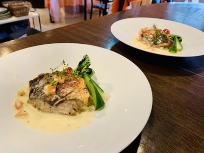 結婚記念日10周年 La Miroirは沖縄県浦添市にある誕生日 記念日専門のフランス料理店です ディナー ランチ タイムを素敵に演出 洋風オードブルもあります 子連れもok ラミロワール ラ ミロワール カフェレストラン