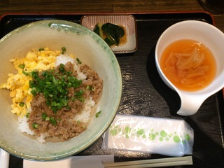 牛そぼろ丼