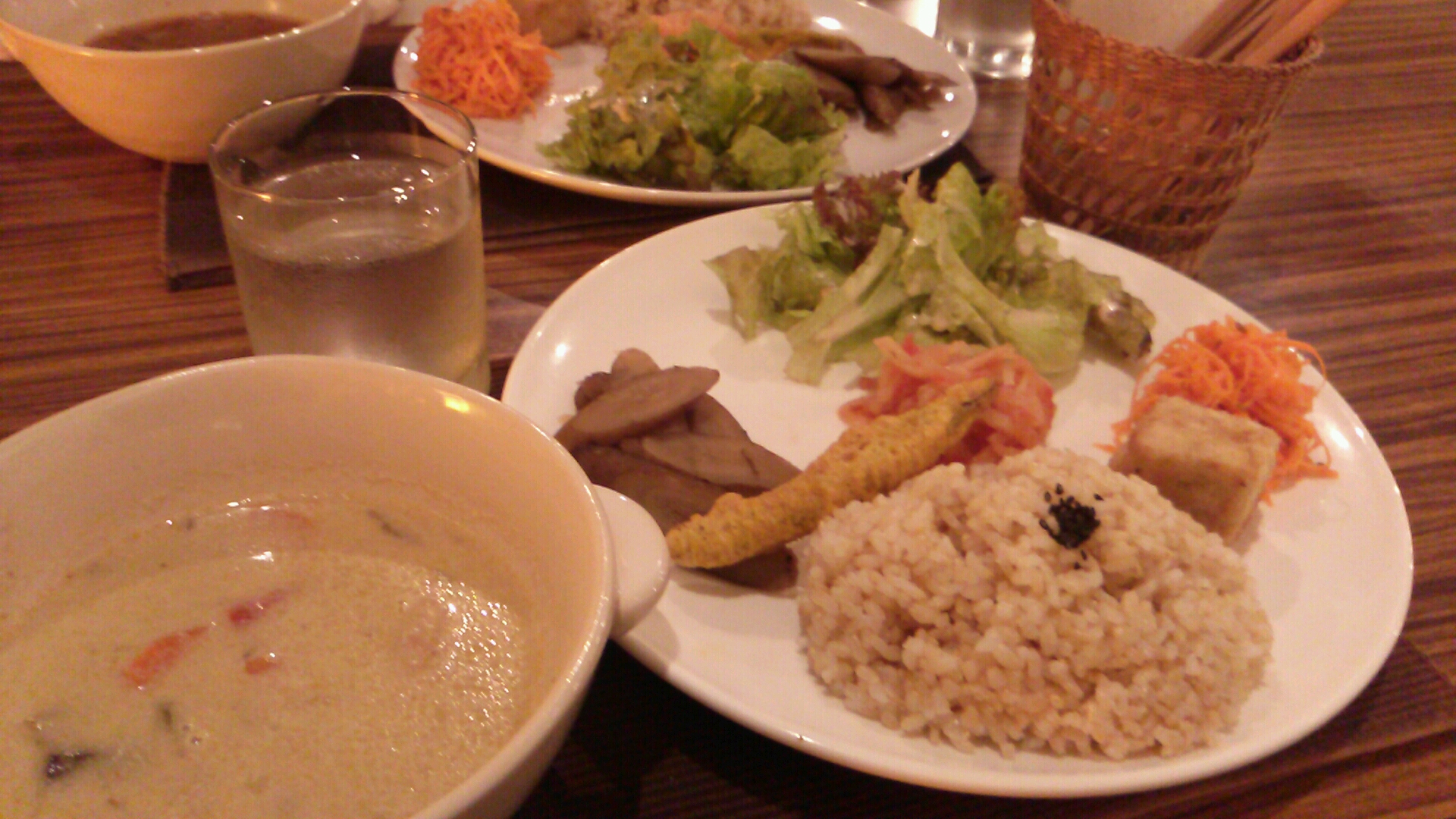 Cafe*.