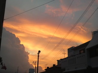 朝焼けVS雨雲 2008/10/07 06:34:16