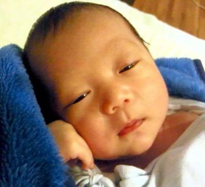 赤ちゃん　新生児