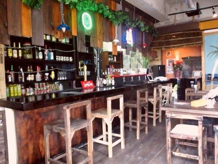 CAFE&BAR GRAND LINE　恩納村