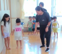 朝の様子＆英会話と園庭遊びです☆